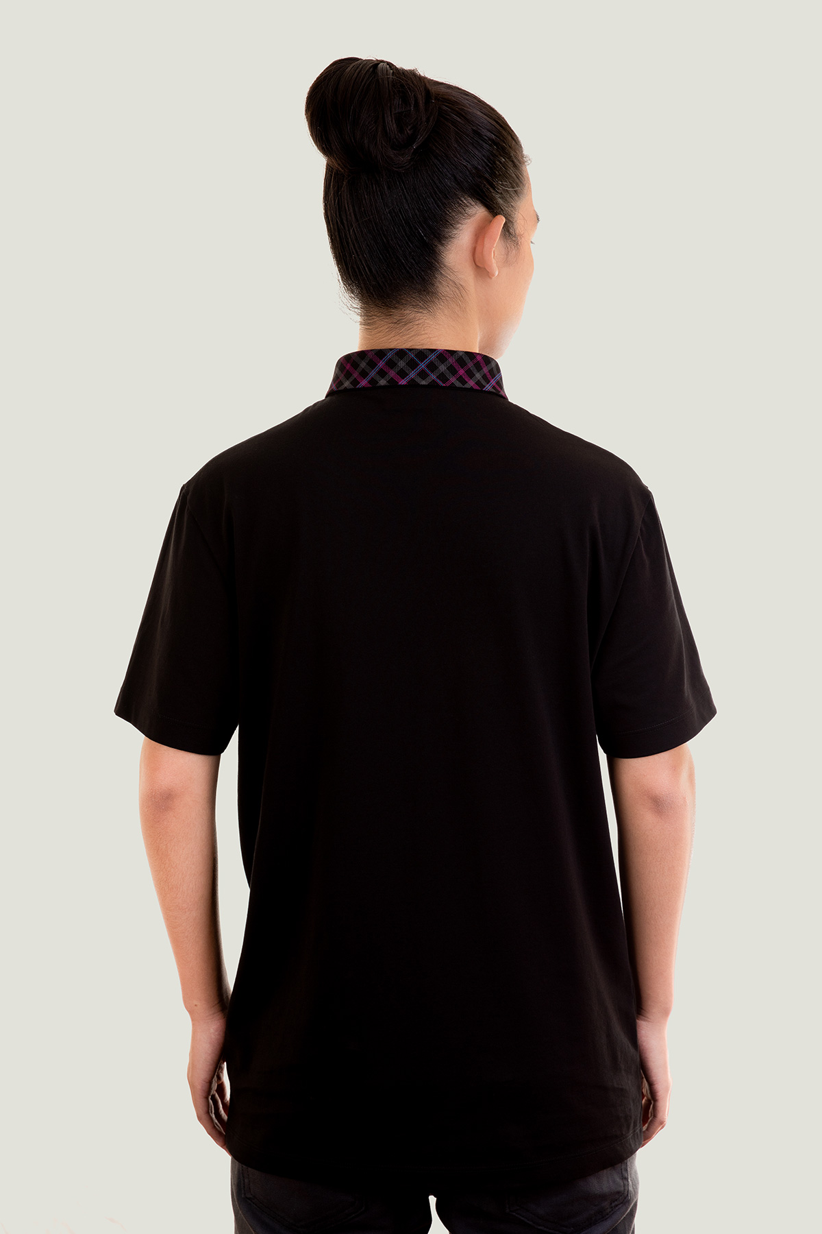 colorful-collar-b-black-espalda