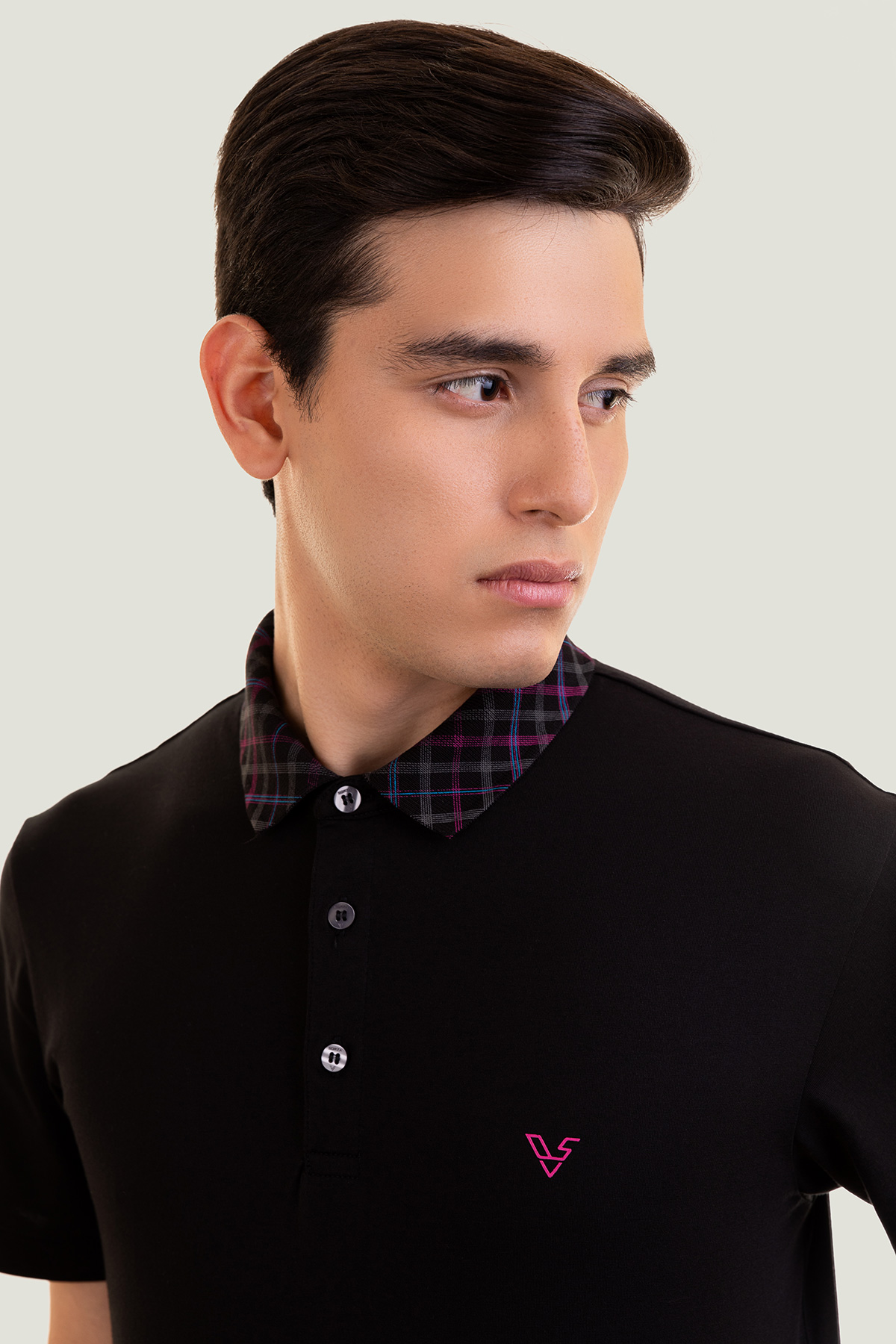 colorful-collar-black-hover