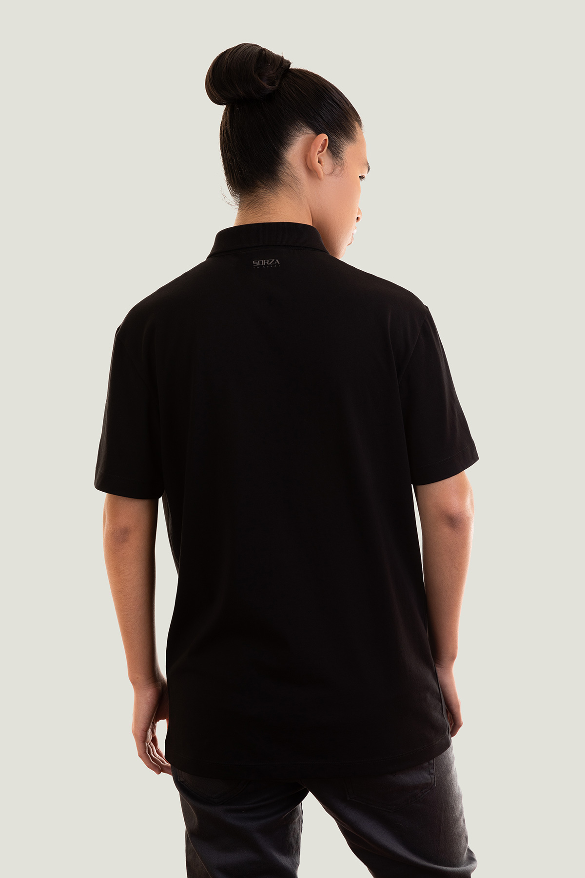 distinctive-print-b-black-espalda