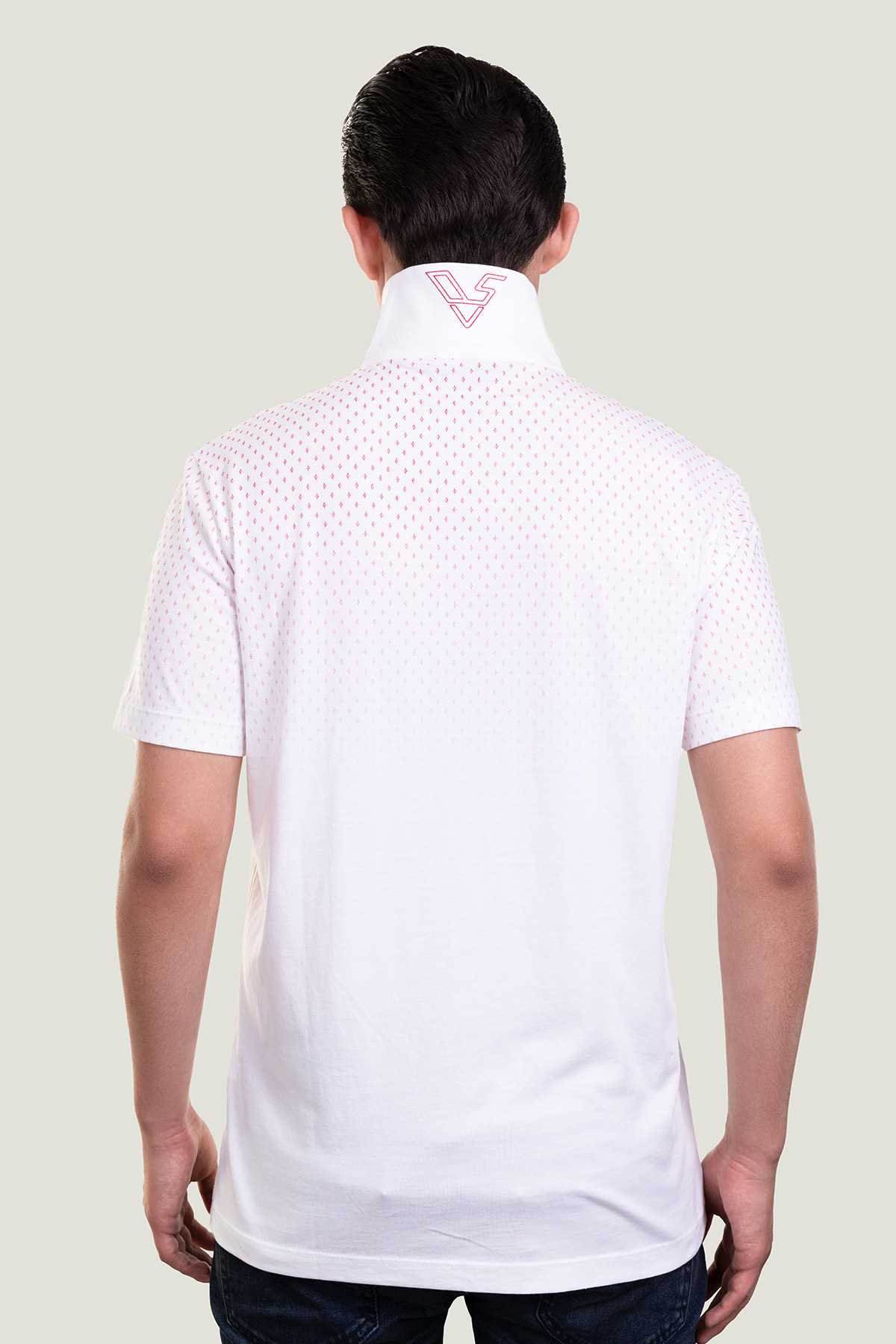 styled-whitered-espalda